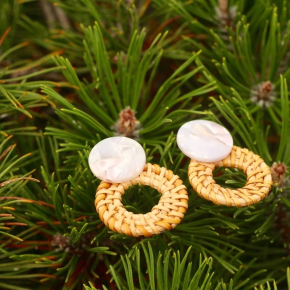 New Handmade Earrings Marble Wood Rattan Ivory - Picture 4 of 9